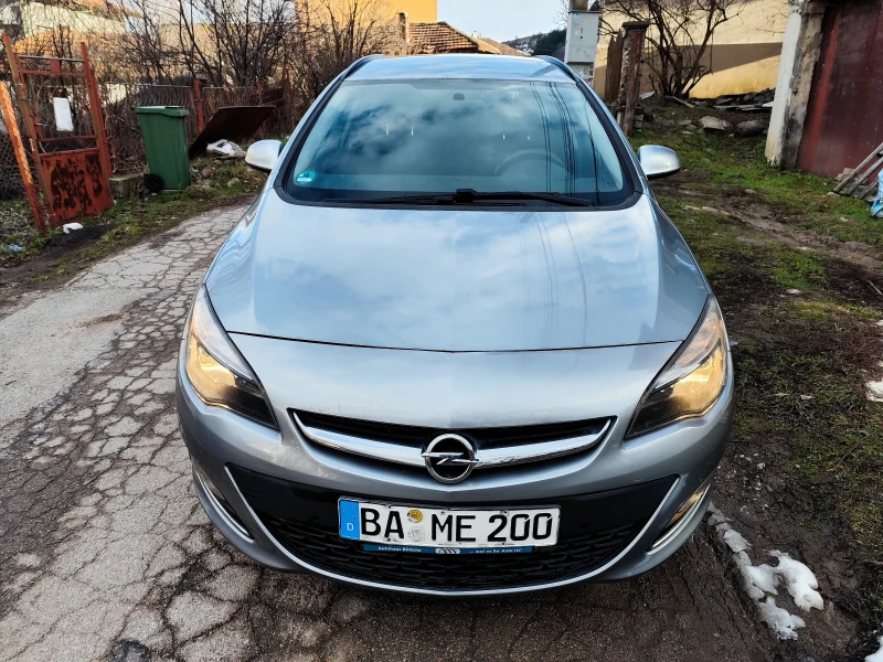 Opel Astra 1.7 CDTI NAVI, снимка 7 - Автомобили и джипове - 53565153