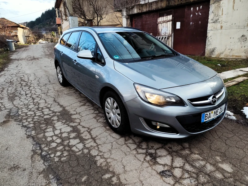 Opel Astra 1.7 CDTI NAVI, снимка 6 - Автомобили и джипове - 53565153