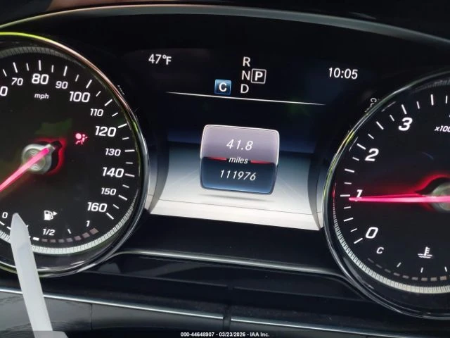Mercedes-Benz E 300 4MATIC #УНИКАТ# !BURMESTER!, снимка 14 - Автомобили и джипове - 54944613
