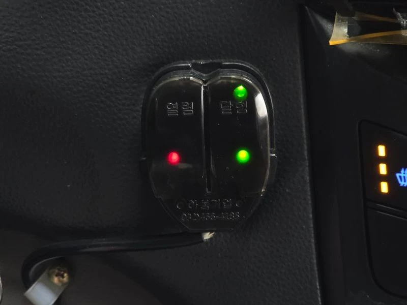 Hyundai Starex 2.5 Automatic, снимка 17 - Автомобили и джипове - 55948858