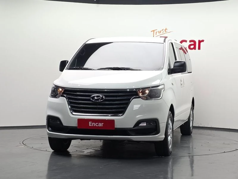 Hyundai Starex 2.5 Automatic, снимка 3 - Автомобили и джипове - 55948858