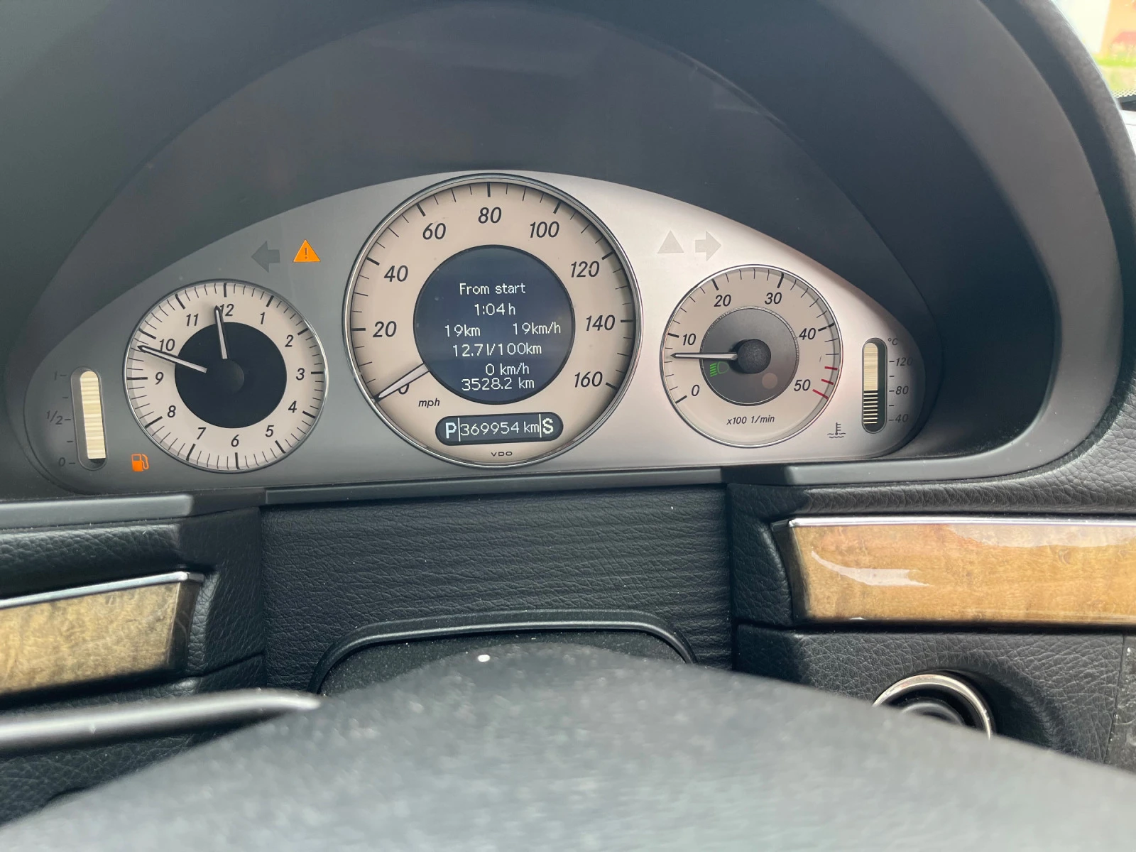 Mercedes-Benz E 320 224к.с v6 | Mobile.bg — изображение 11