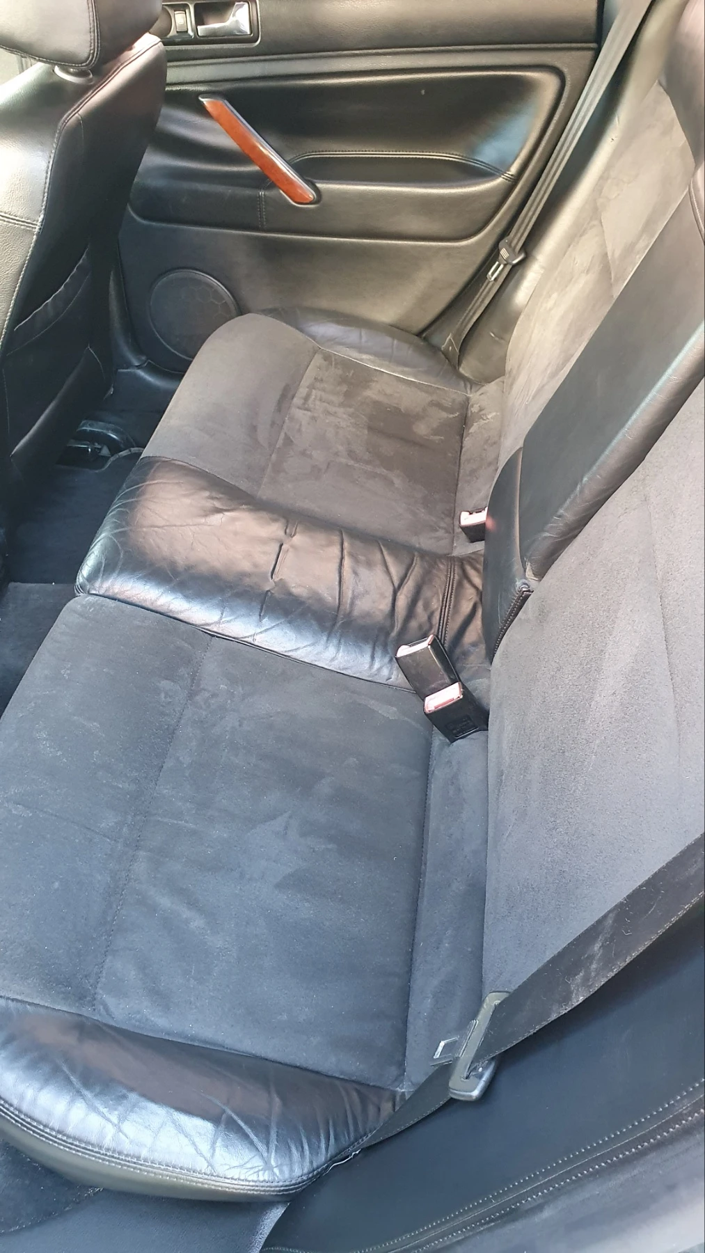 VW Passat 1.9TDi 131кс АВТОМАТИК - изображение 10