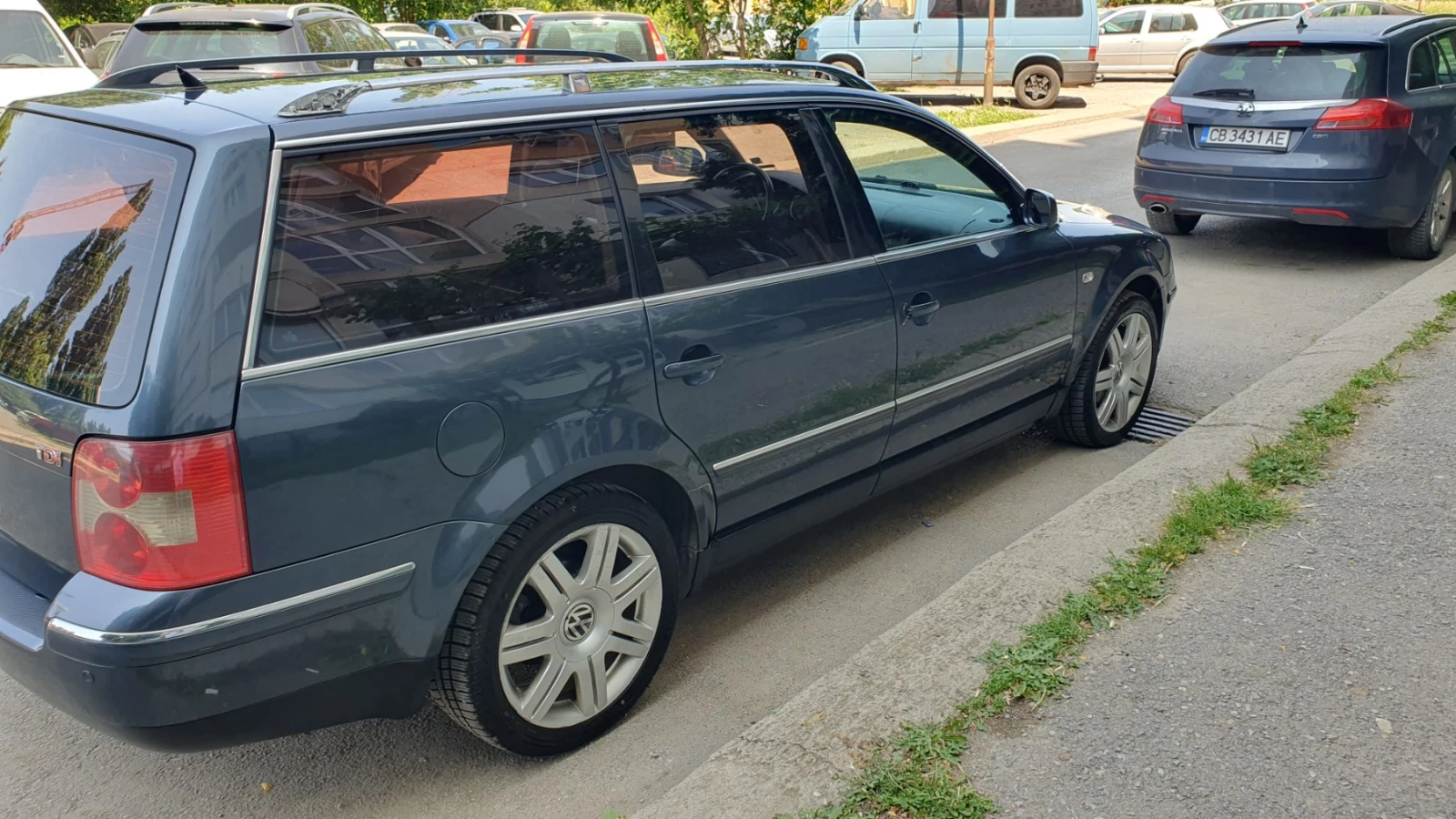 VW Passat 1.9TDi 131кс АВТОМАТИК - изображение 4