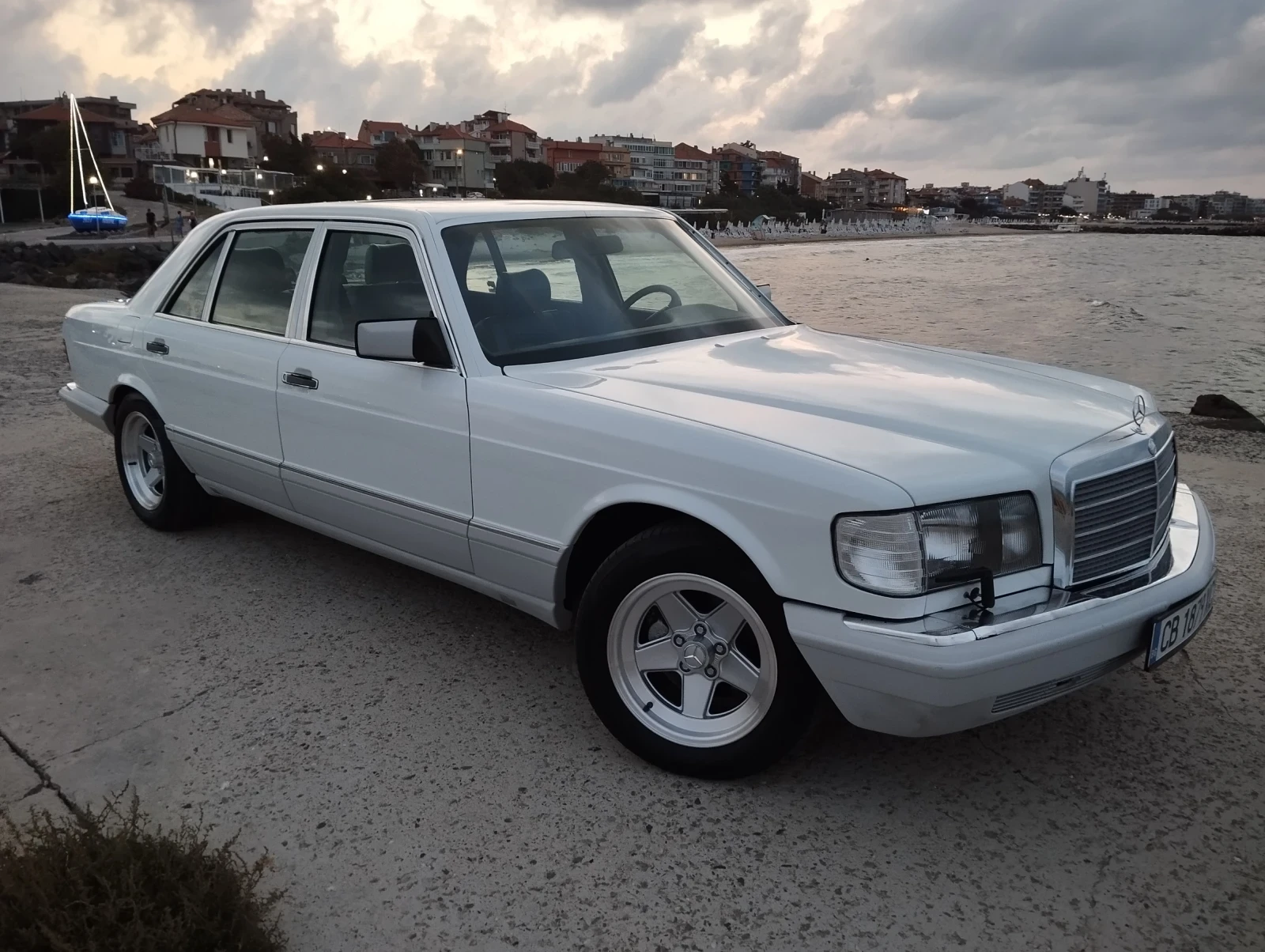 Mercedes-Benz 560 SEL - изображение 6