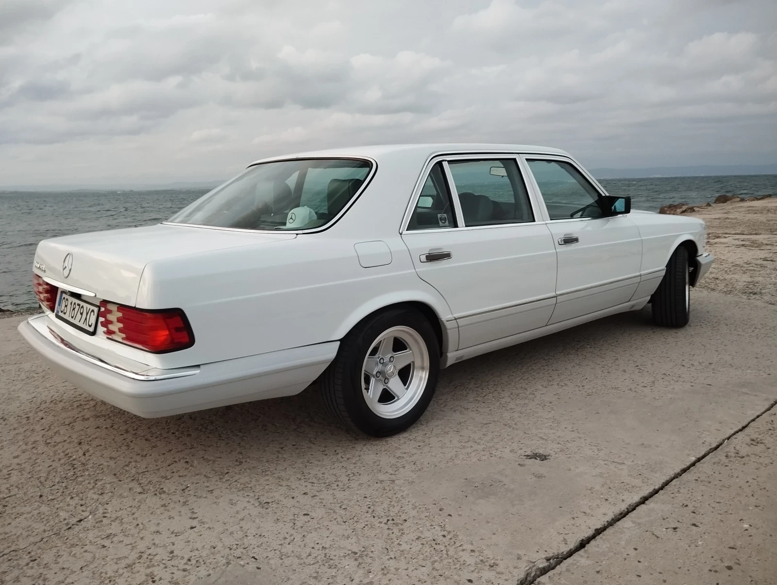 Mercedes-Benz 560 SEL - изображение 4