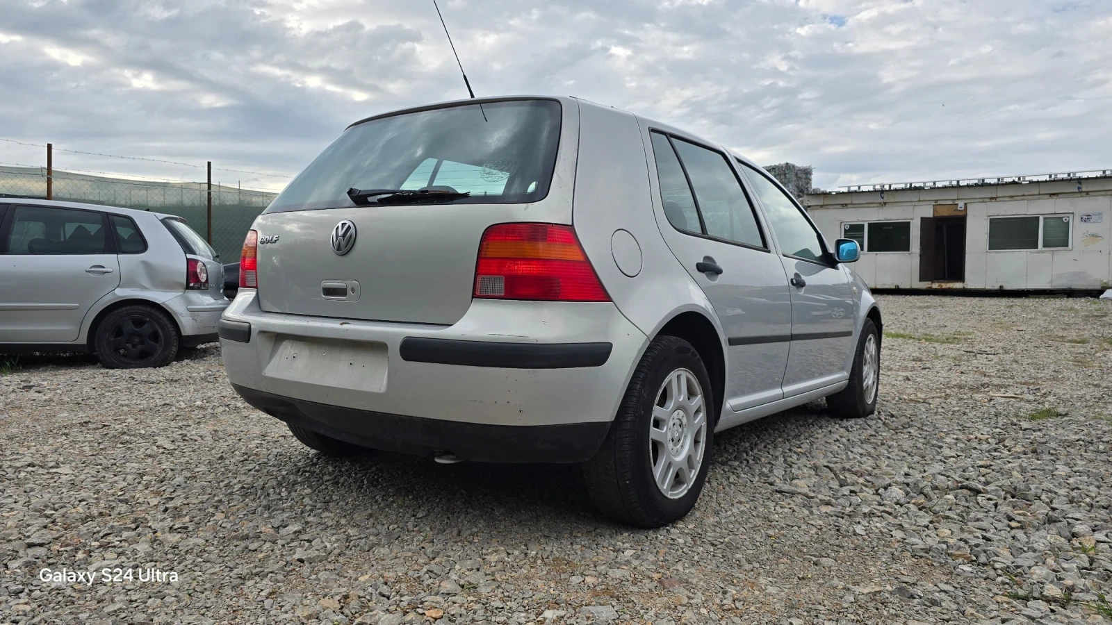 VW Golf 1.4i нов внос - изображение 3