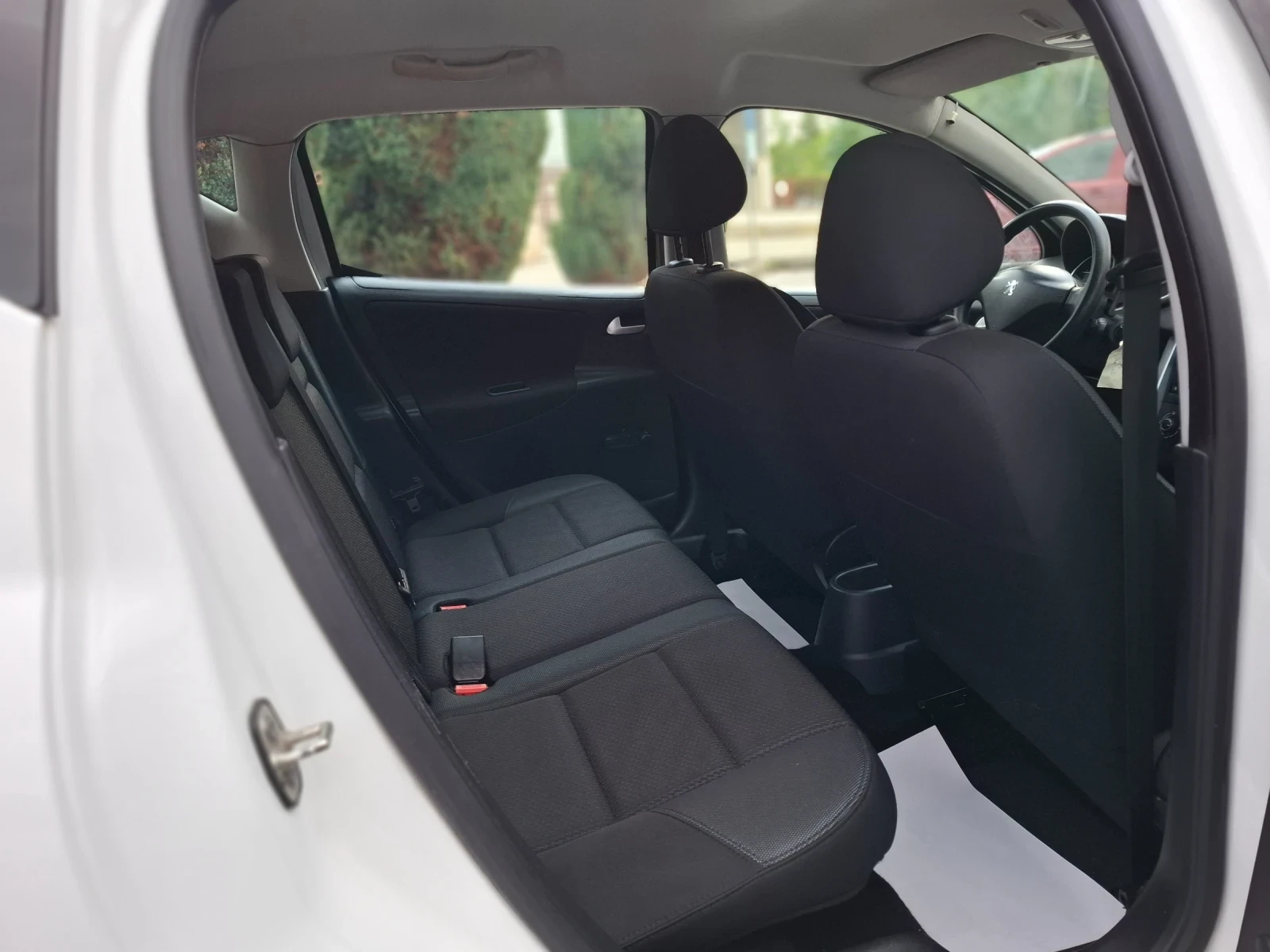 Peugeot 207 1.6HDI * EURO 5 * КЛИМАТИК * ЛИЗИНГ *  - изображение 10