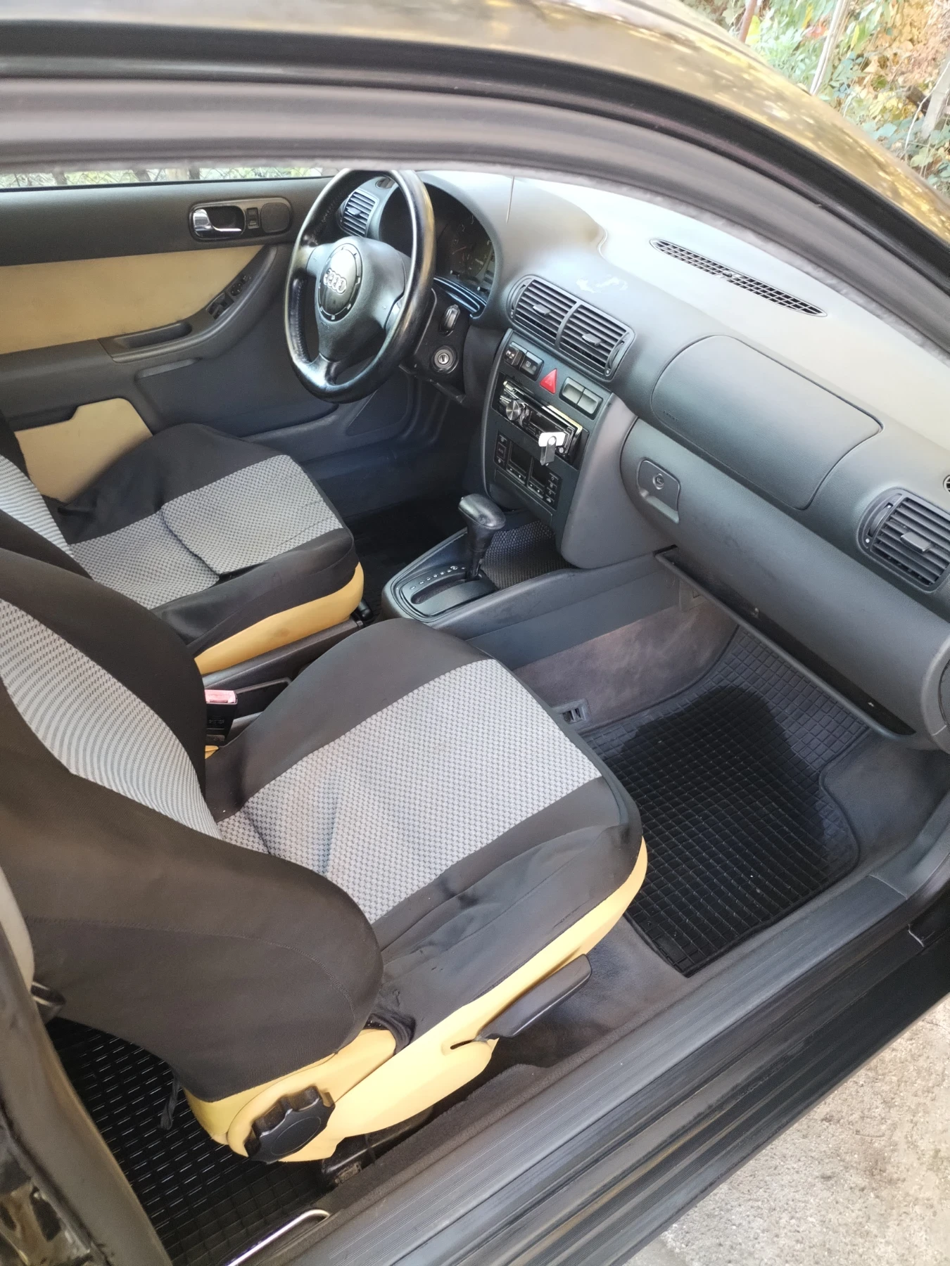 Audi A3 1.6-авт-газ-клима-кожа - изображение 9