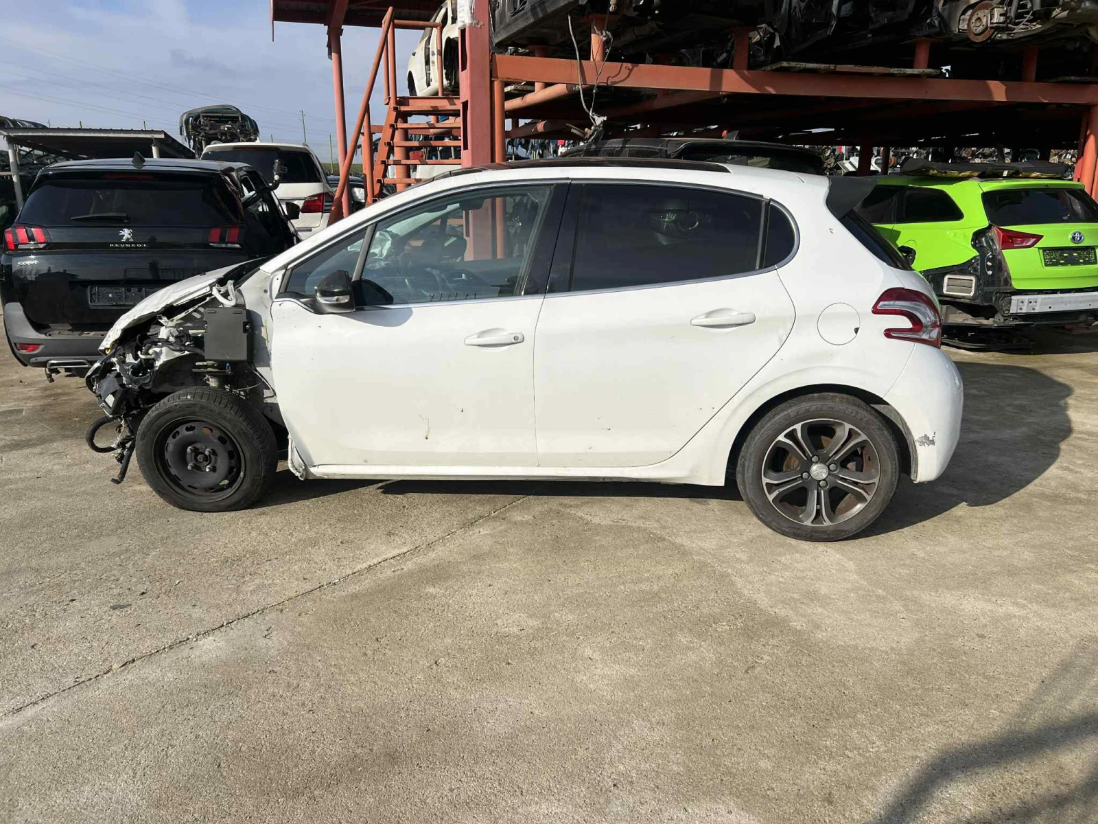 Peugeot 208 1.4  95 | Mobile.bg   2