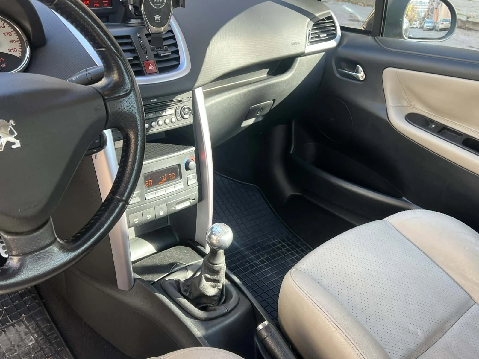 Peugeot 207 cc, снимка 6 - Автомобили и джипове - 53607706