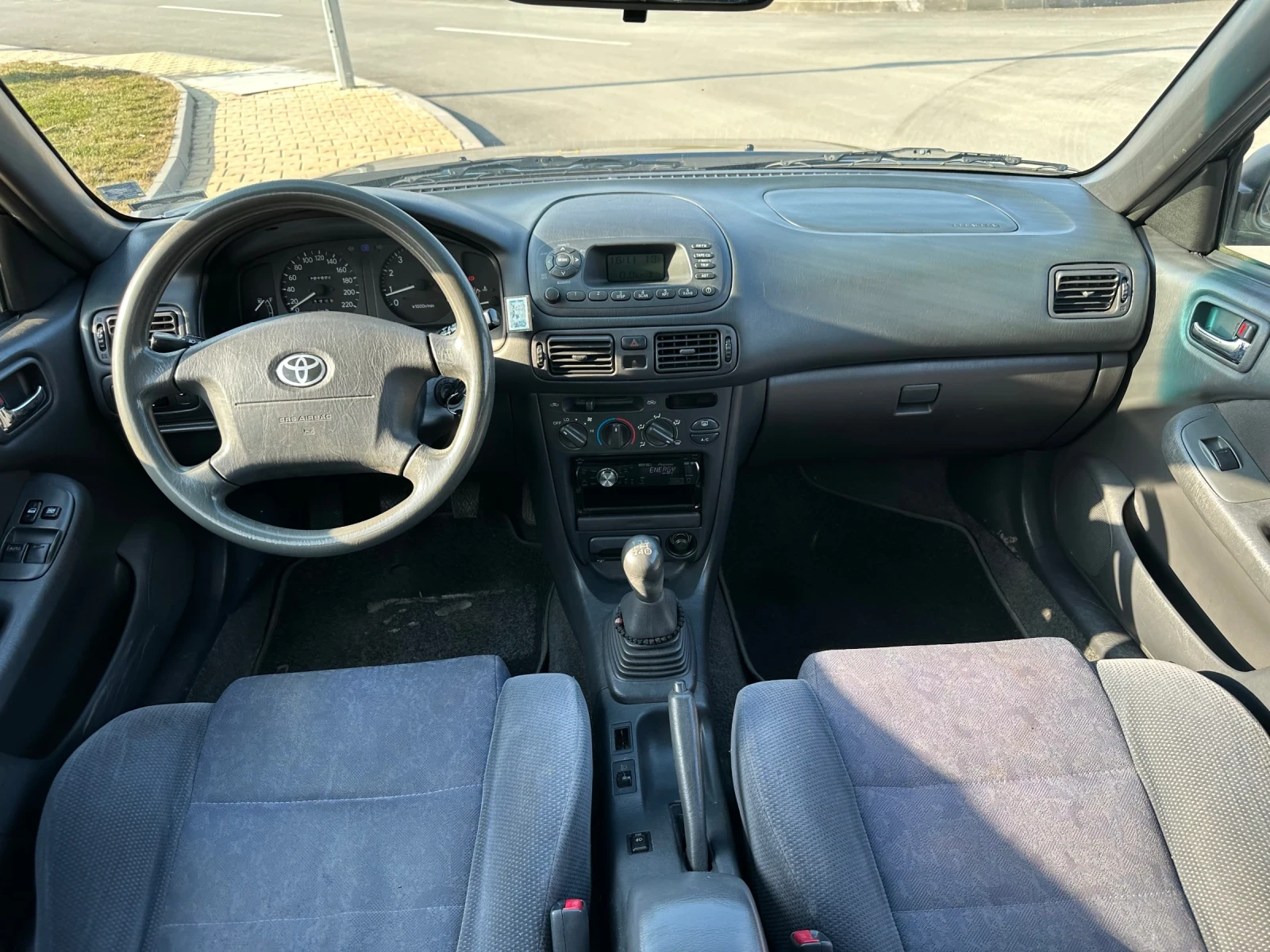 Toyota Corolla Бензинов 1.4 16v VVT EURO 3, снимка 9 - Автомобили и джипове - 53866857