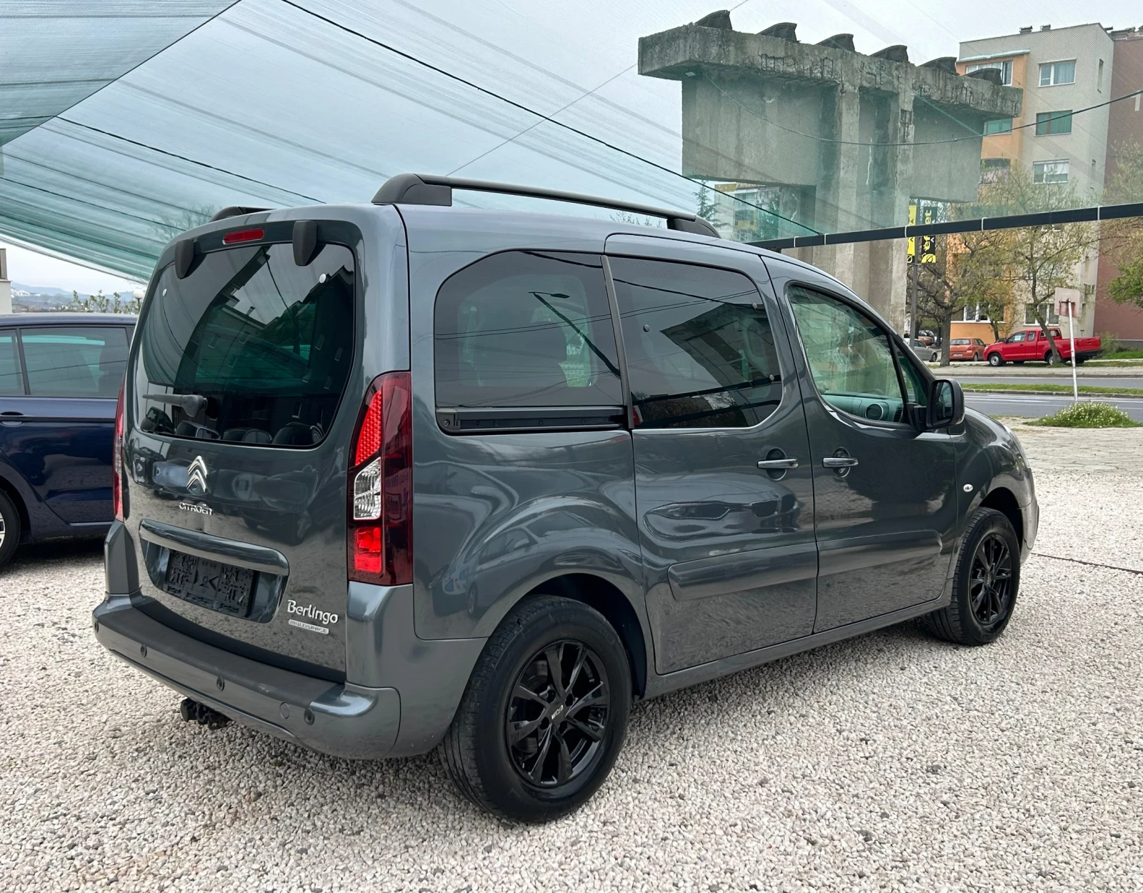 Citroen Berlingo 1.6 HDI AUTOMAT, снимка 6 - Автомобили и джипове - 54221351