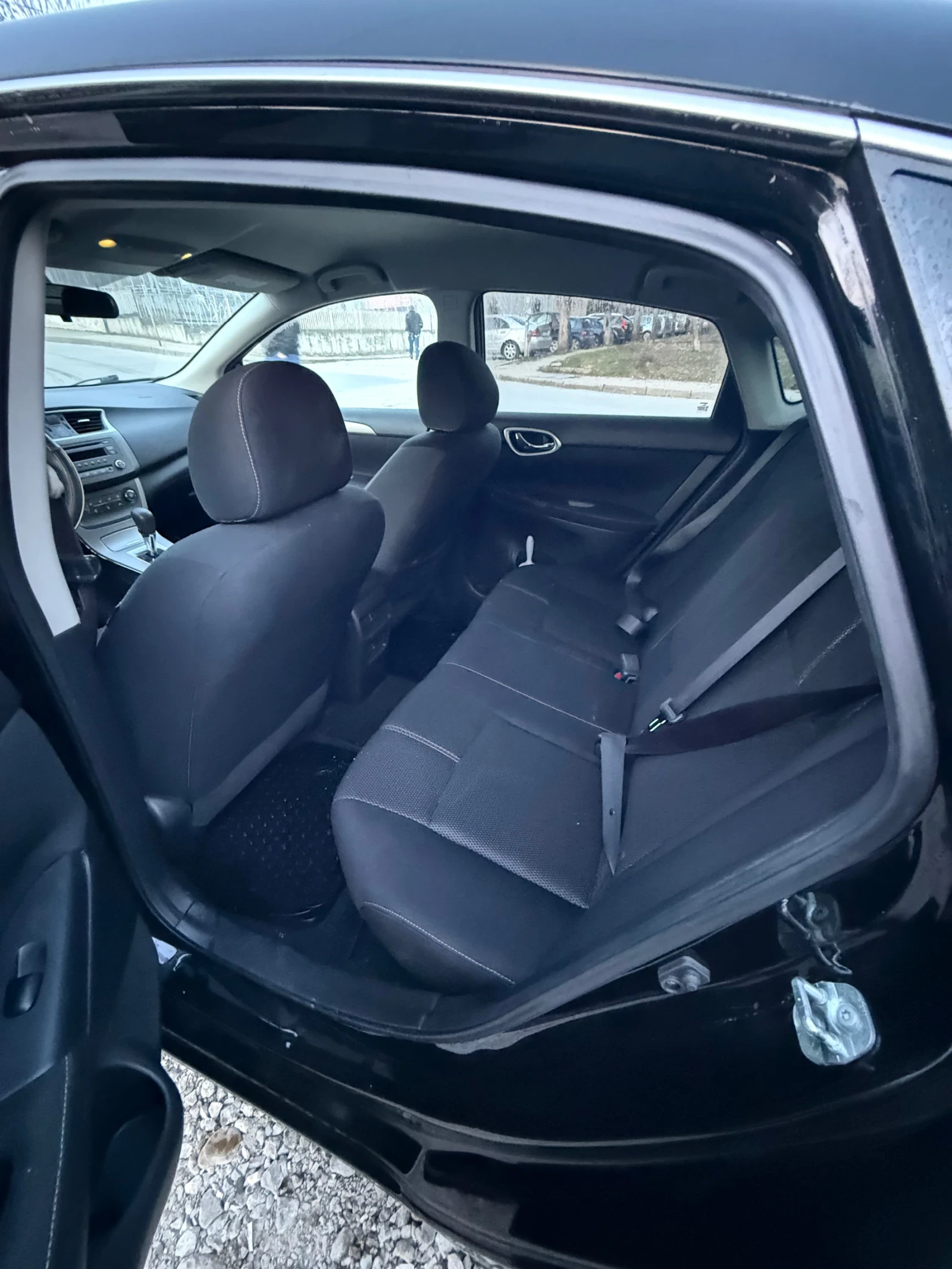 Nissan Sentra, снимка 5 - Автомобили и джипове - 54414712