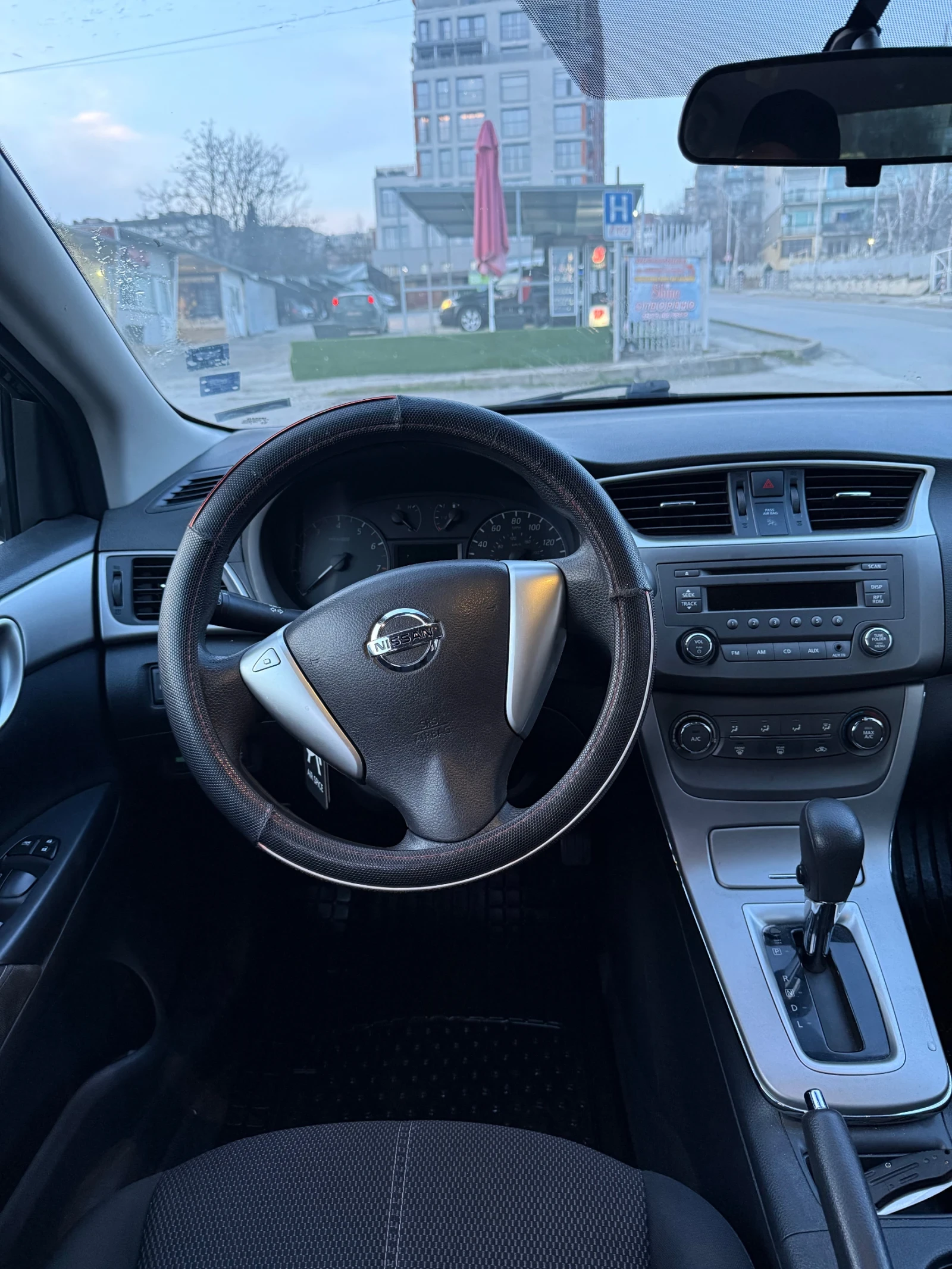 Nissan Sentra, снимка 6 - Автомобили и джипове - 54414712