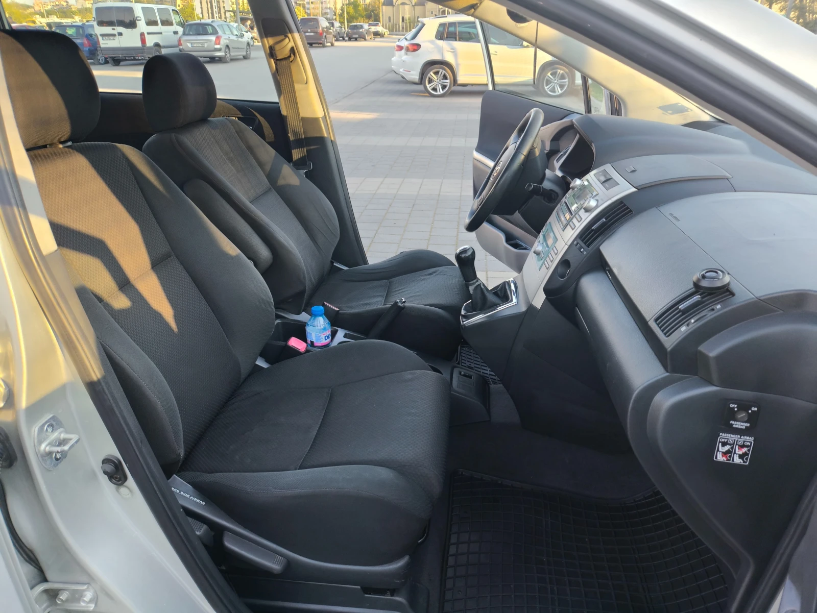 Toyota Corolla verso, снимка 11 - Автомобили и джипове - 54438988