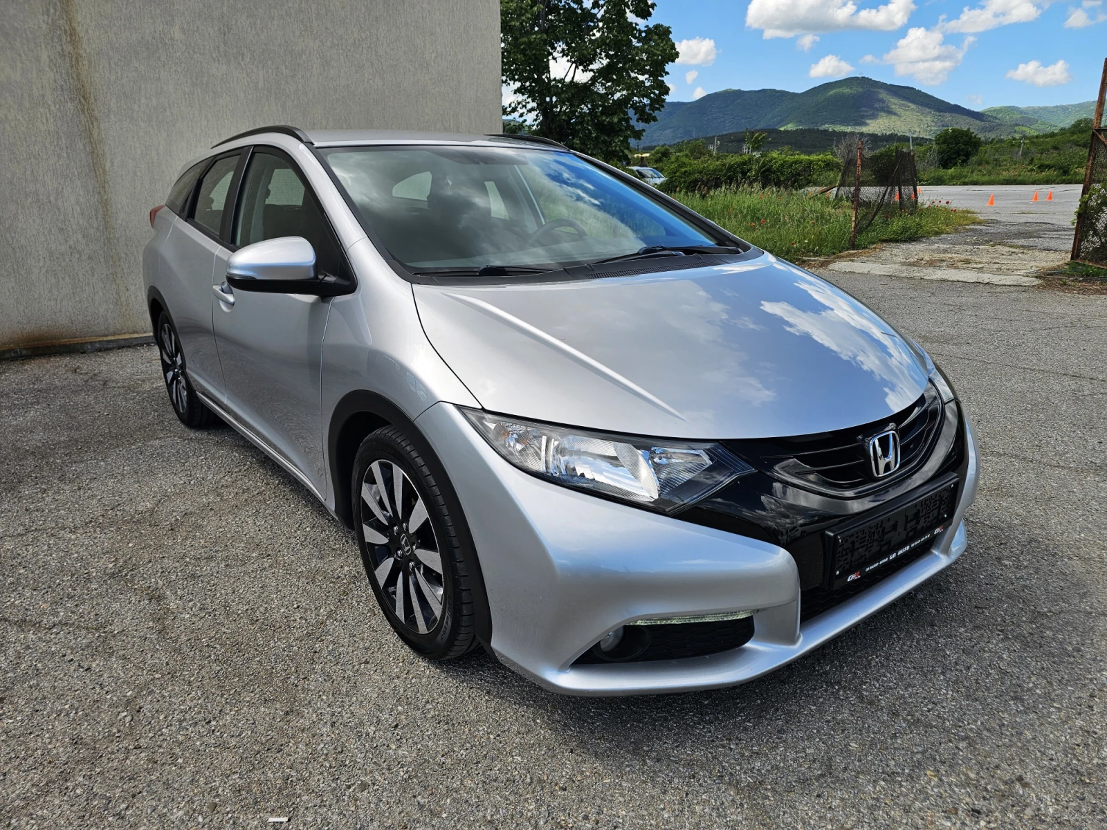 Honda Civic 1.6 i-DTEC EXECUTIVE ADAS, снимка 3 - Автомобили и джипове - 54595820