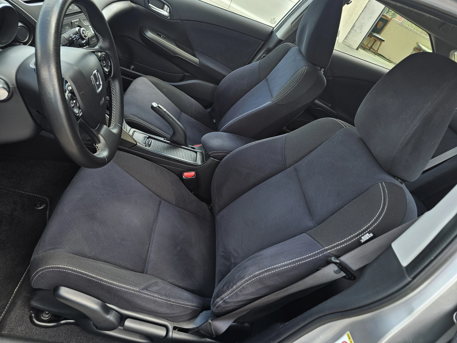 Honda Civic 1.6 i-DTEC EXECUTIVE ADAS, снимка 10 - Автомобили и джипове - 54595820