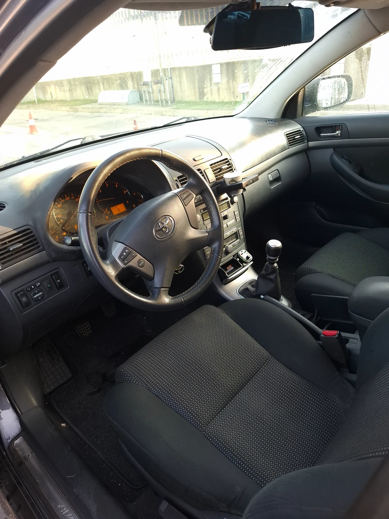 Toyota Avensis, снимка 9 - Автомобили и джипове - 54609468