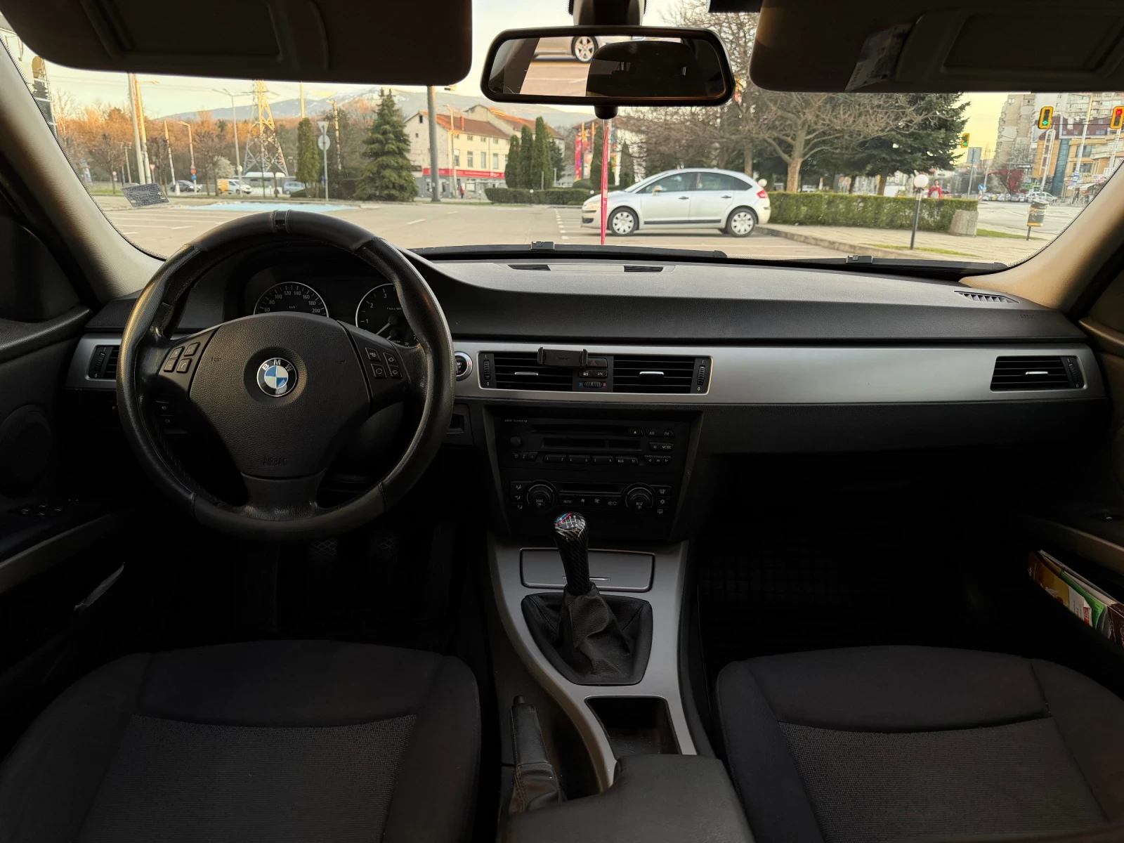 BMW 320, снимка 13 - Автомобили и джипове - 54611055