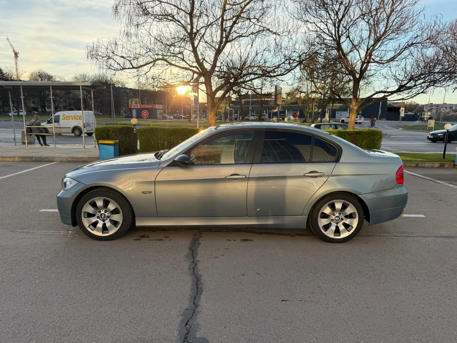BMW 320, снимка 6 - Автомобили и джипове - 54611055