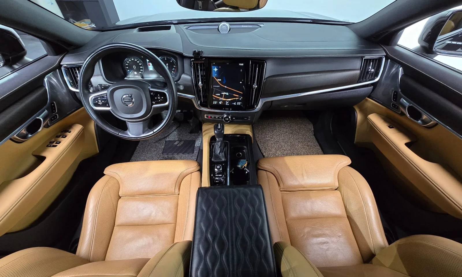 Volvo V90 Cross Country D5 * B&W * MASSAGE * ОБДУХ * FULL, снимка 7 - Автомобили и джипове - 54791956
