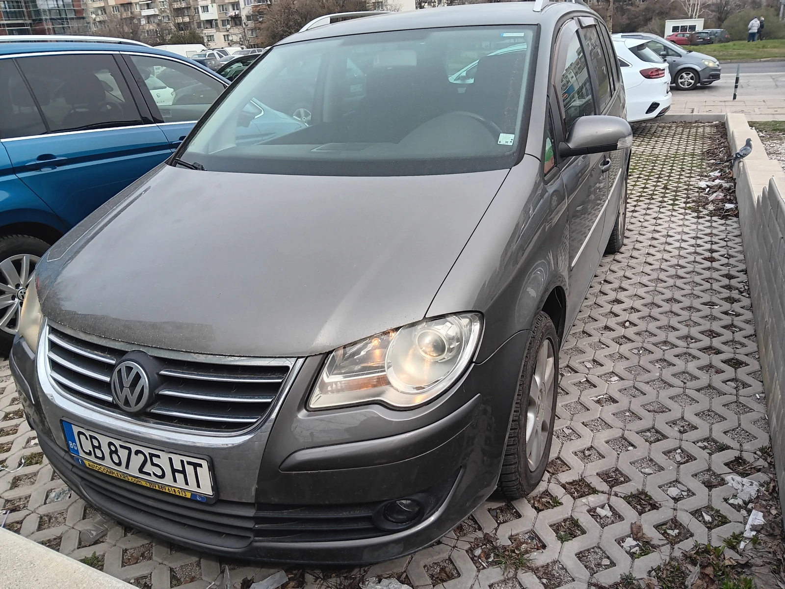 VW Touran, снимка 2 - Автомобили и джипове - 54806381