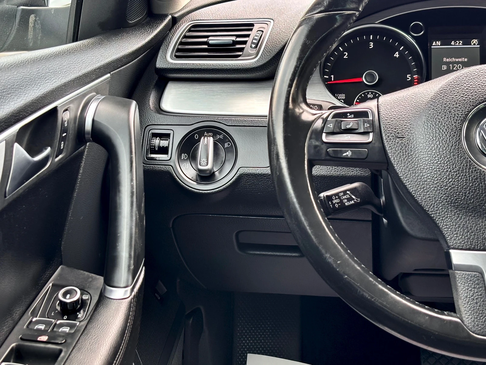 VW Passat, снимка 12 - Автомобили и джипове - 54909083