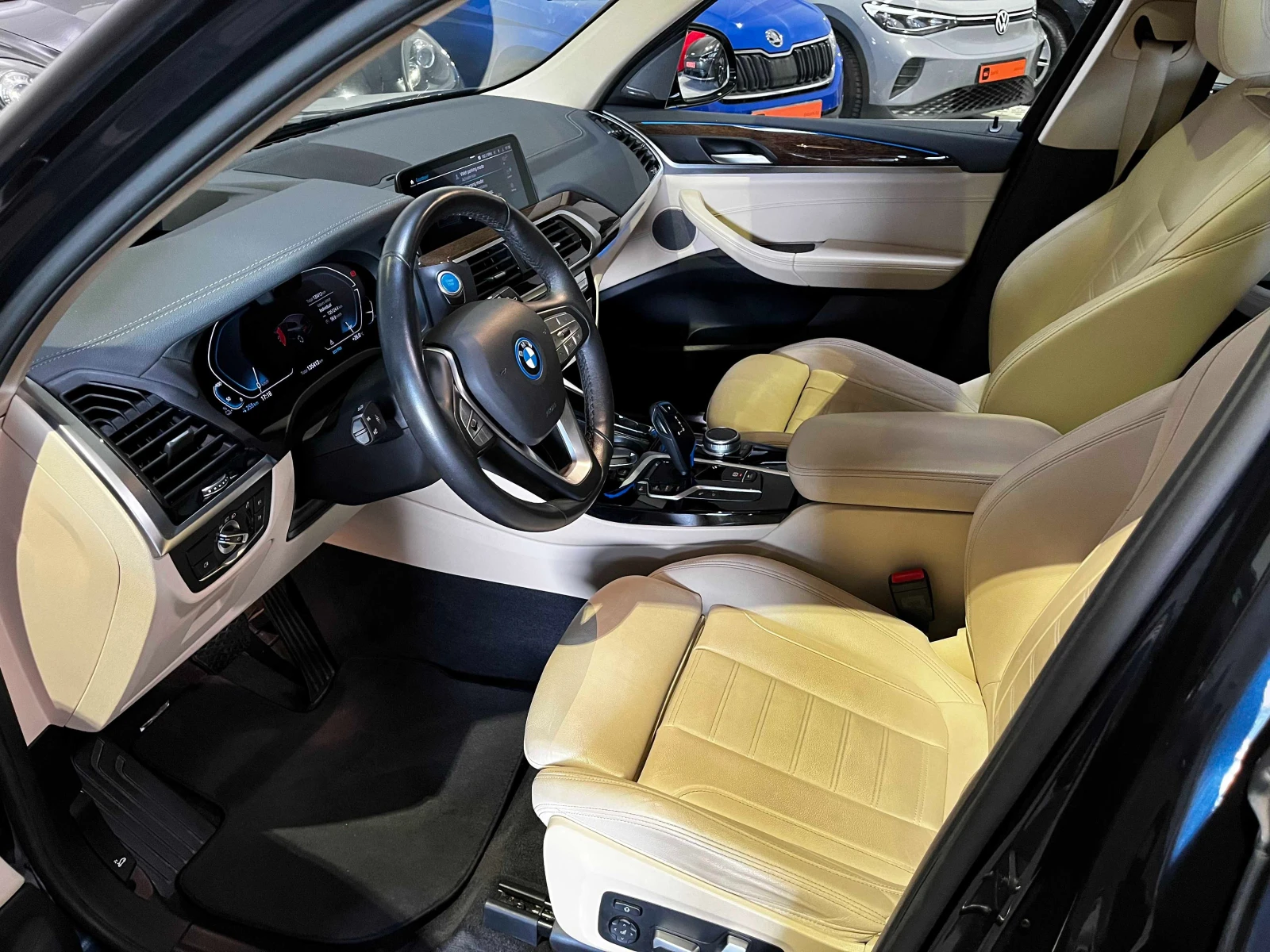 BMW iX3 HIGH EXECUTIVE/80KWh/286hp/SOH97.2%/PANO/CAMERA | Mobile.bg � ����������� 9