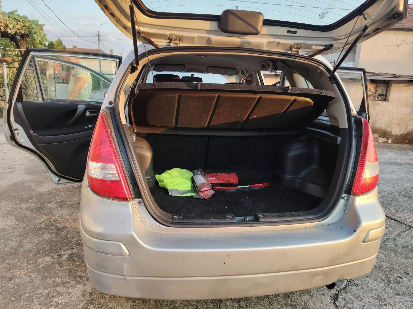 Suzuki Liana 1400, снимка 6 - Автомобили и джипове - 55564947