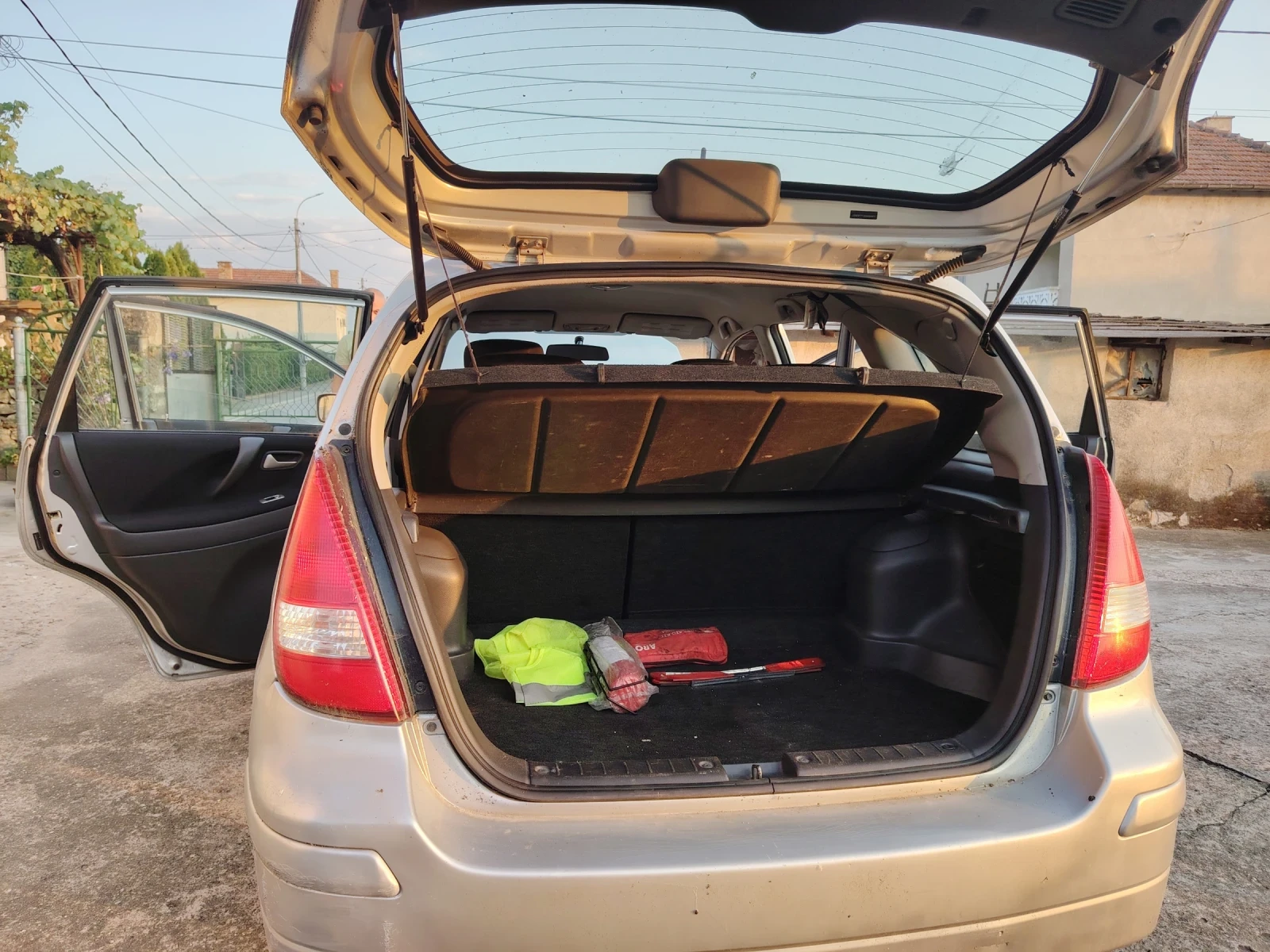 Suzuki Liana 1400, снимка 7 - Автомобили и джипове - 55564947