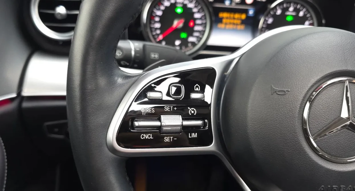 Mercedes-Benz E 300 ПОДРЕВ ВОЛАН* КАМЕРА* ПОДРЕВИ* КРУИЗ* , снимка 12 - Автомобили и джипове - 55565499