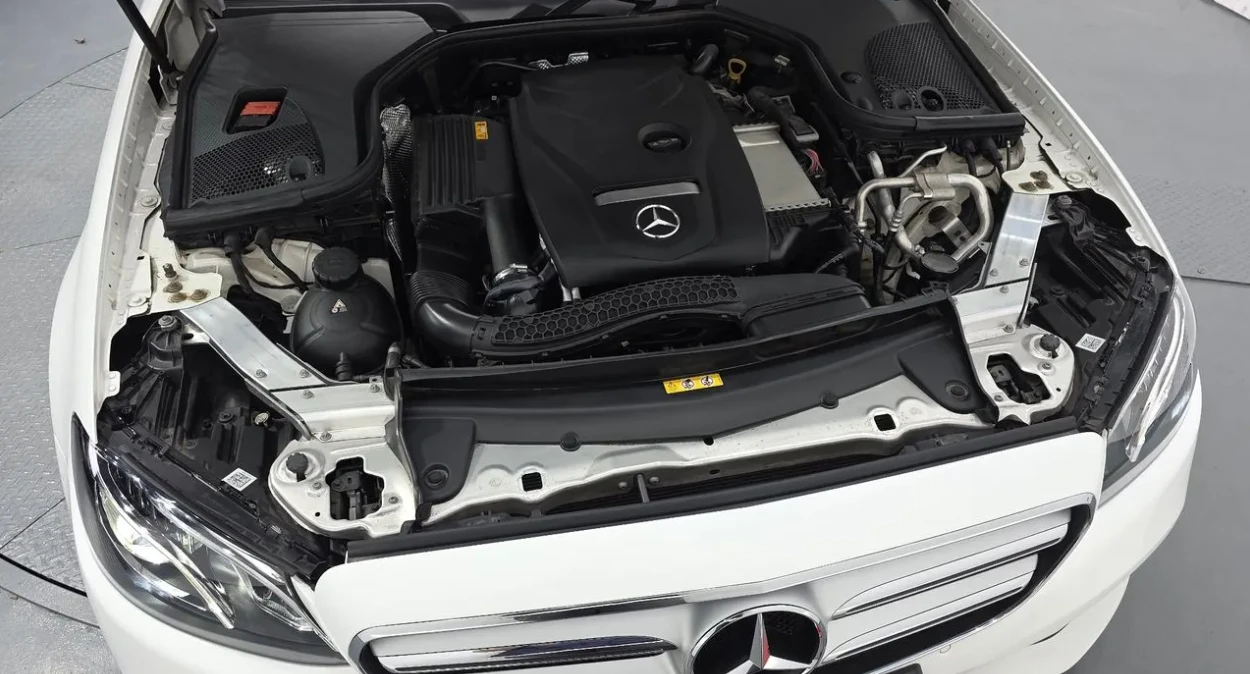 Mercedes-Benz E 300 ПОДРЕВ ВОЛАН* КАМЕРА* ПОДРЕВИ* КРУИЗ* , снимка 15 - Автомобили и джипове - 55565499