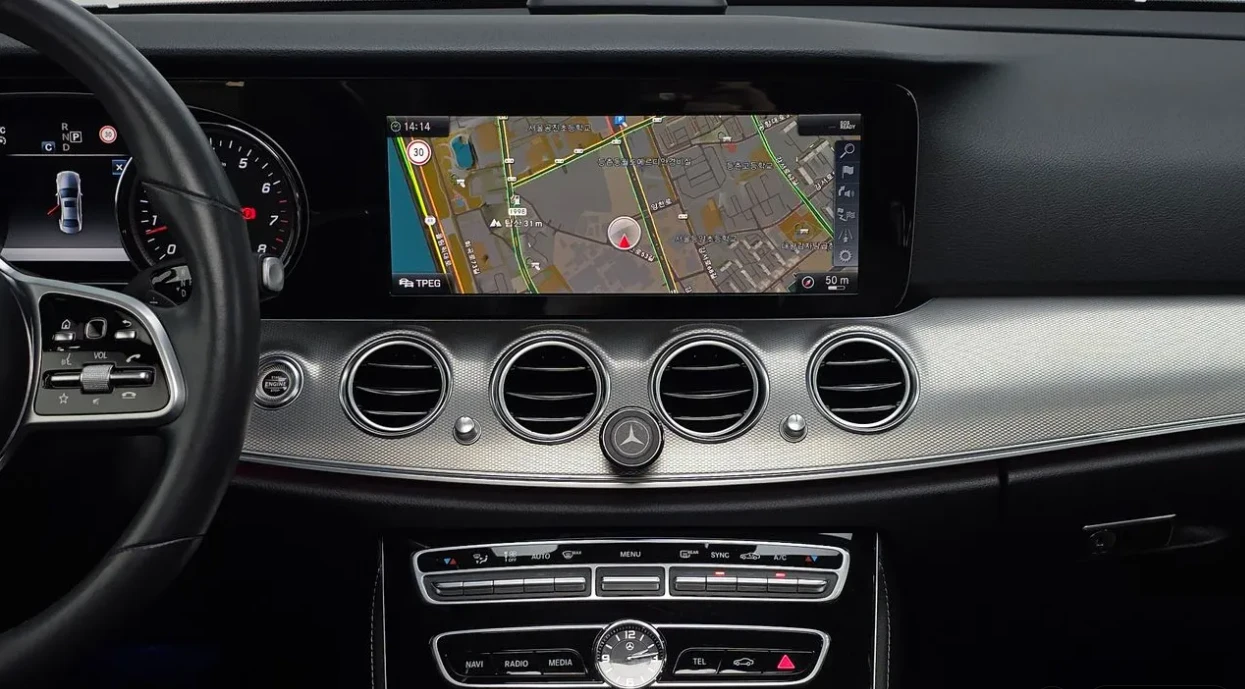 Mercedes-Benz E 300 ПОДРЕВ ВОЛАН* КАМЕРА* ПОДРЕВИ* КРУИЗ* , снимка 11 - Автомобили и джипове - 55565499