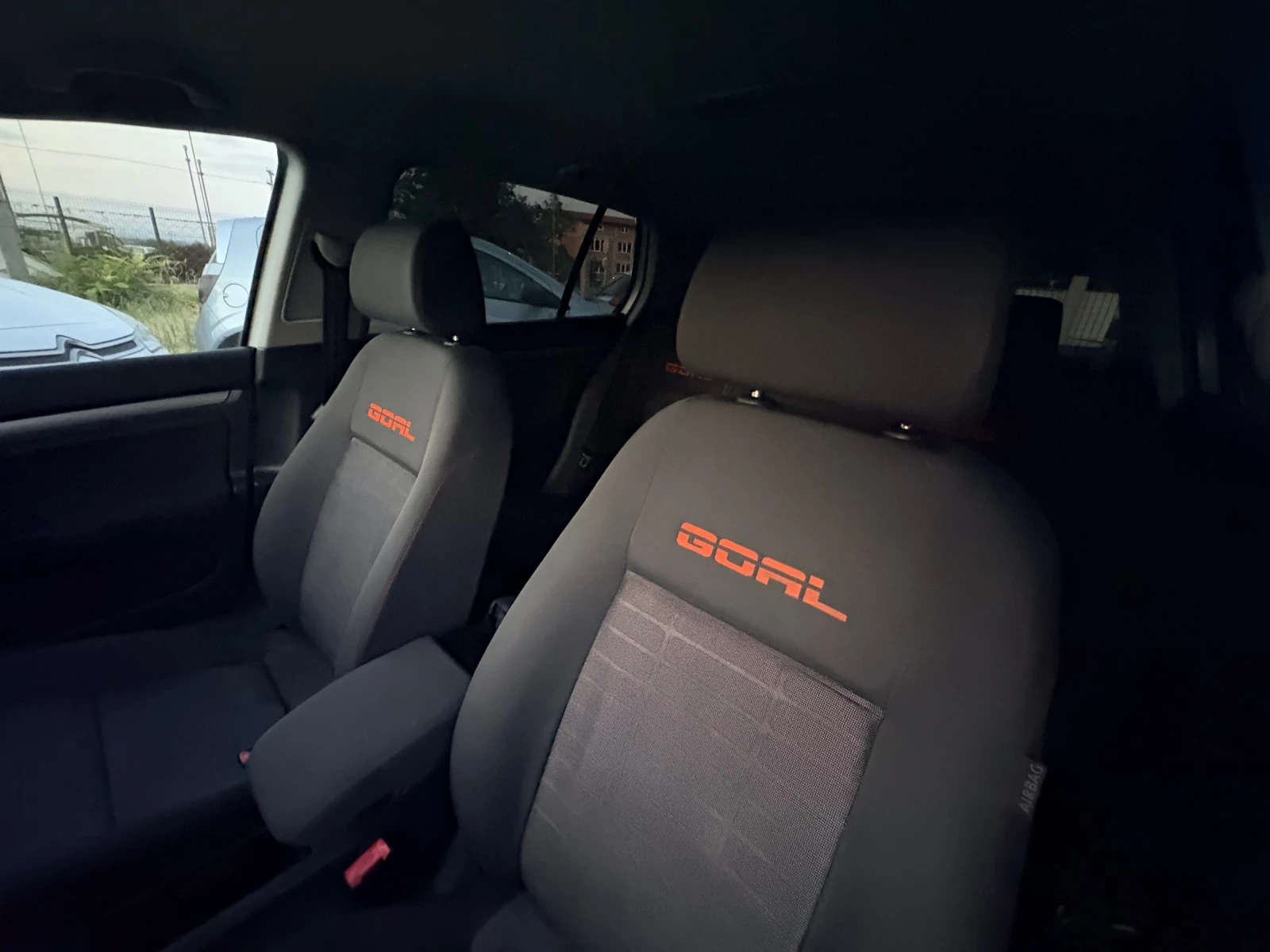 VW Golf 1.6 i 102 ps Топ Състояние Напълно Обслужен, снимка 17 - Автомобили и джипове - 55675574