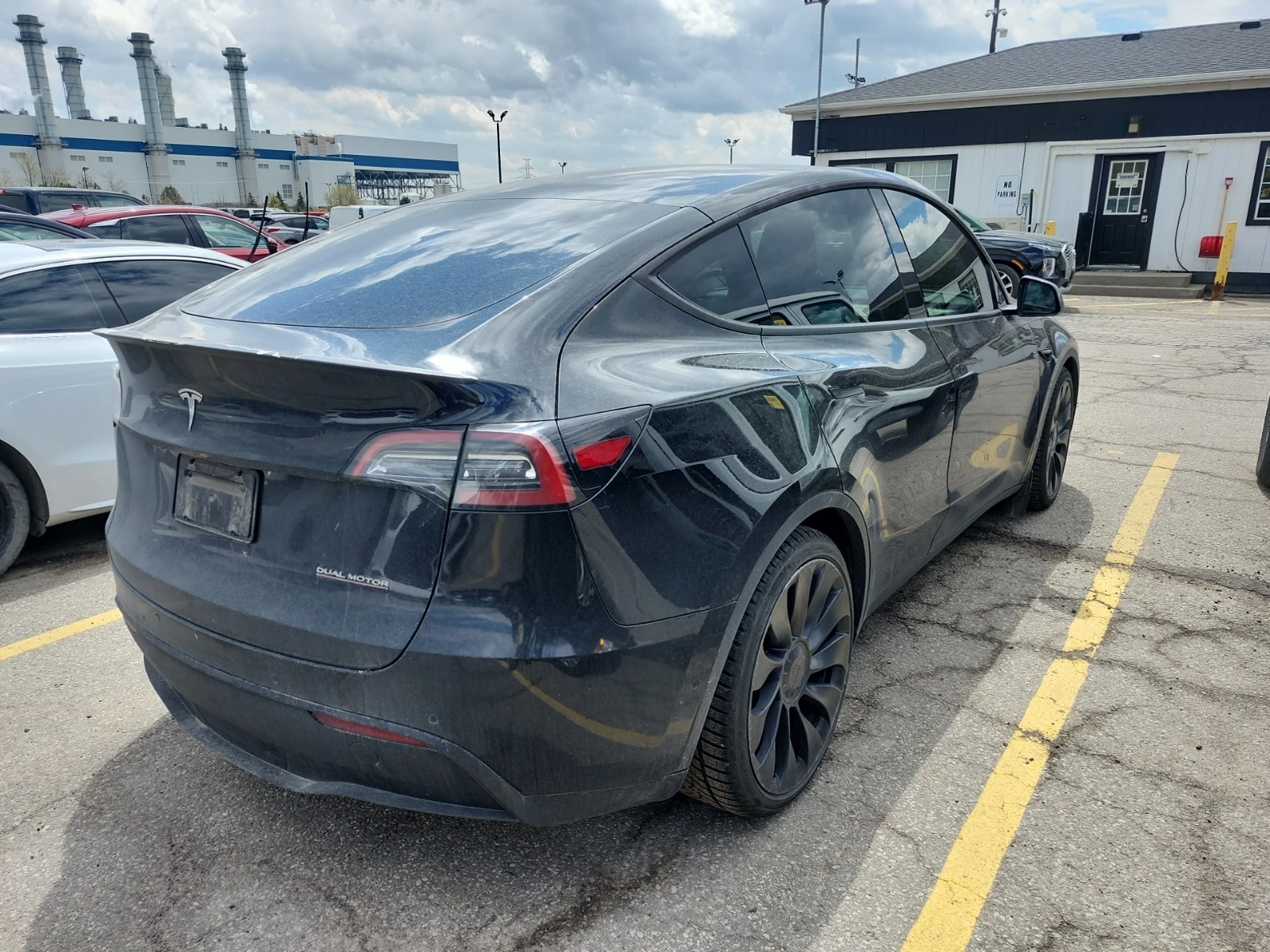 Tesla Model Y Performance / АВТОКРЕДИТ, снимка 3 - Автомобили и джипове - 56451643