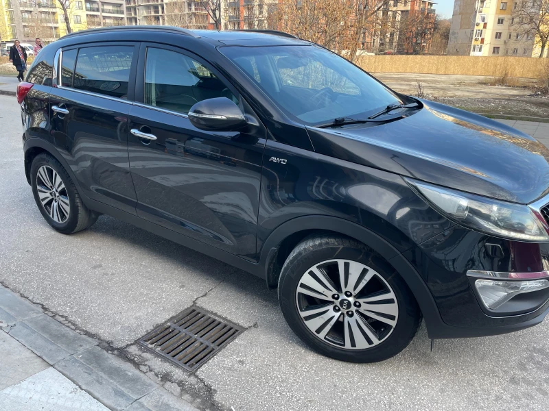 Kia Sportage, снимка 2 - Автомобили и джипове - 48888659