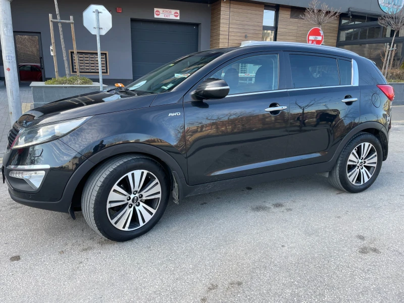 Kia Sportage, снимка 3 - Автомобили и джипове - 48888659