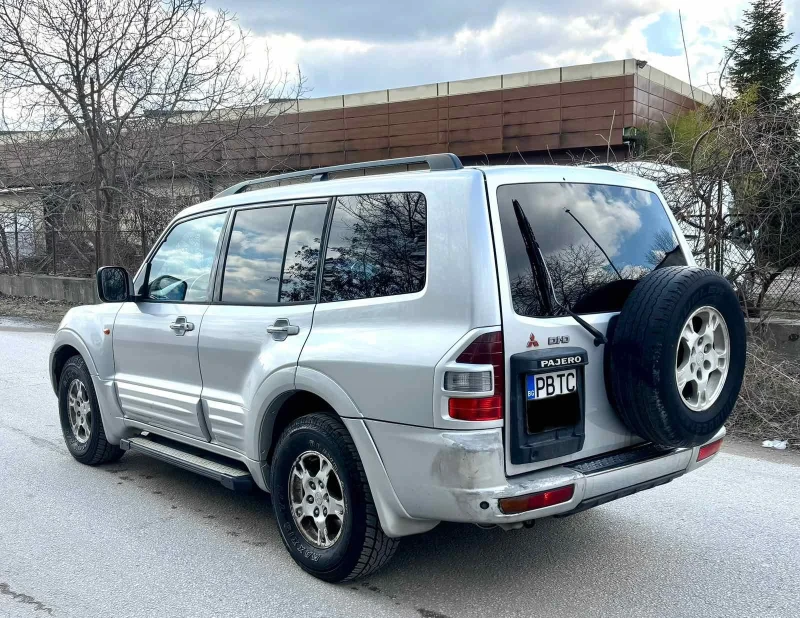 Mitsubishi Pajero 3.2 DID, снимка 3 - Автомобили и джипове - 49215052