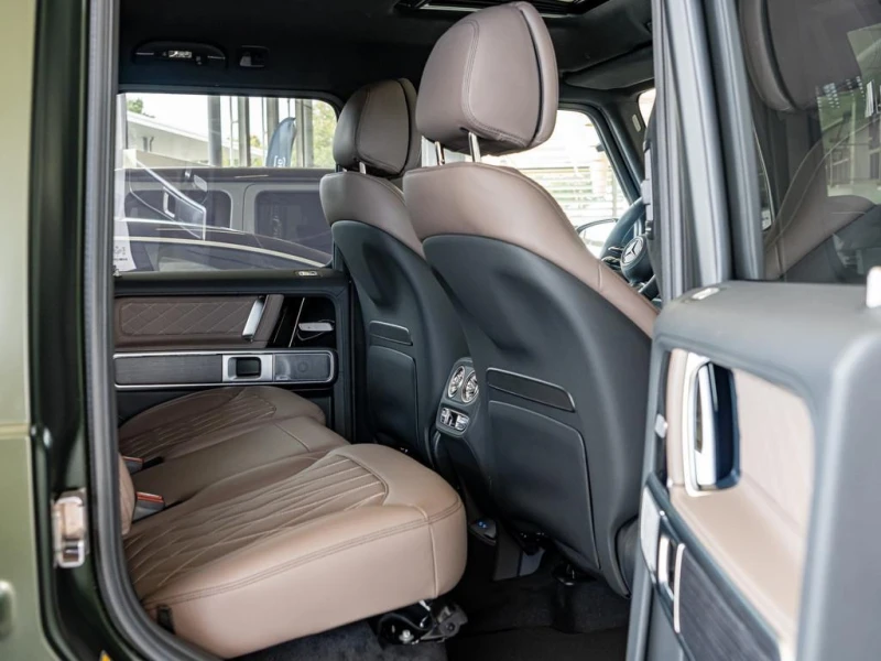 Mercedes-Benz G 450 d/AMG/4M/FACELIFT/NIGHT/BURM/MANUFAKTUR/SUPERIOR/, снимка 14 - Автомобили и джипове - 52386523