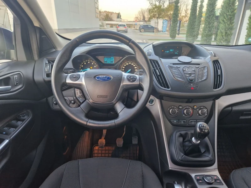 Ford Kuga 1.5 / 120 к.с. EURO 6, снимка 12 - Автомобили и джипове - 52528295