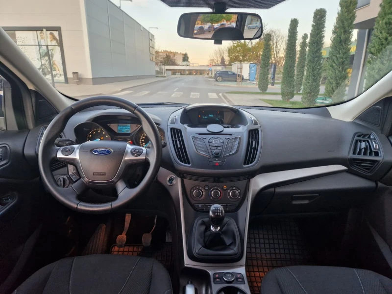 Ford Kuga 1.5 / 120 к.с. EURO 6, снимка 11 - Автомобили и джипове - 52528295
