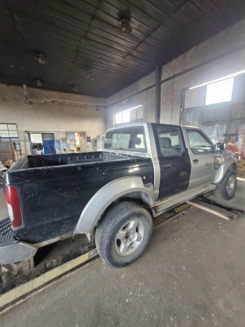 Nissan Navara 2.5DCI 133к.с., снимка 2 - Автомобили и джипове - 52532551