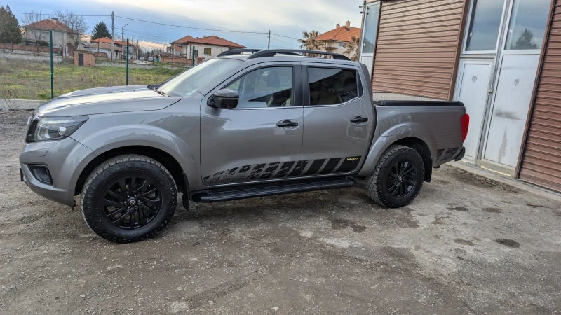 Nissan Navara Black edition , снимка 2 - Автомобили и джипове - 53339631