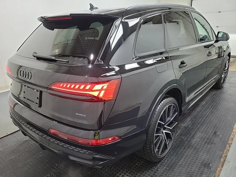 Audi Q7 / PROGRESSIV / S-line / DISTRONIC / CARFAX, снимка 4 - Автомобили и джипове - 53430097