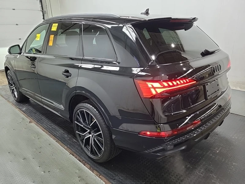 Audi Q7 / PROGRESSIV / S-line / DISTRONIC / CARFAX, снимка 5 - Автомобили и джипове - 53430097
