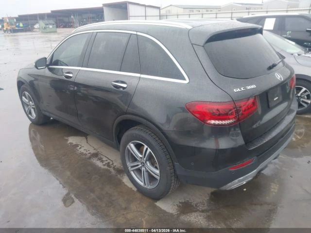 Mercedes-Benz GLC 300 * КОЖА* ПОДГРЕВ* ПАНОРАМА* LED* NAVI* , снимка 3 - Автомобили и джипове - 54766732