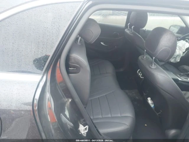 Mercedes-Benz GLC 300 * КОЖА* ПОДГРЕВ* ПАНОРАМА* LED* NAVI* , снимка 8 - Автомобили и джипове - 54766732