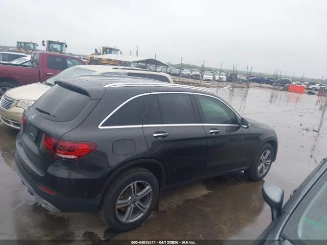 Mercedes-Benz GLC 300 * КОЖА* ПОДГРЕВ* ПАНОРАМА* LED* NAVI* , снимка 12 - Автомобили и джипове - 54766732