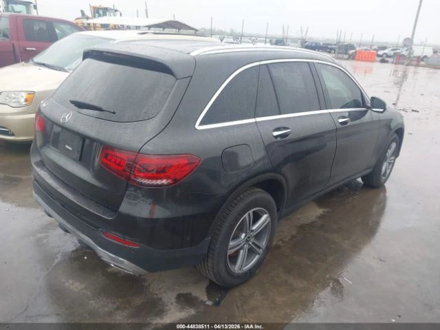 Mercedes-Benz GLC 300 * КОЖА* ПОДГРЕВ* ПАНОРАМА* LED* NAVI* , снимка 4 - Автомобили и джипове - 54766732